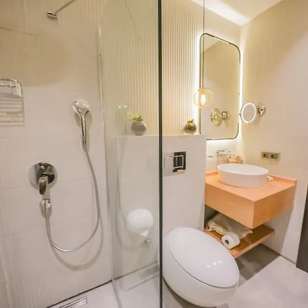 Nuup Hotel *