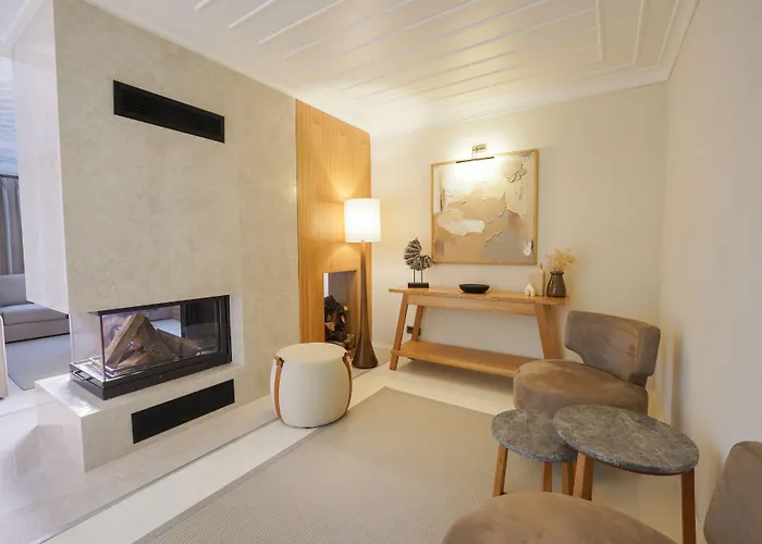 מלון Nuup מרמריס